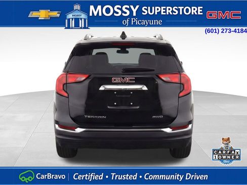 Used 2024 GMC Terrain SLT image 8