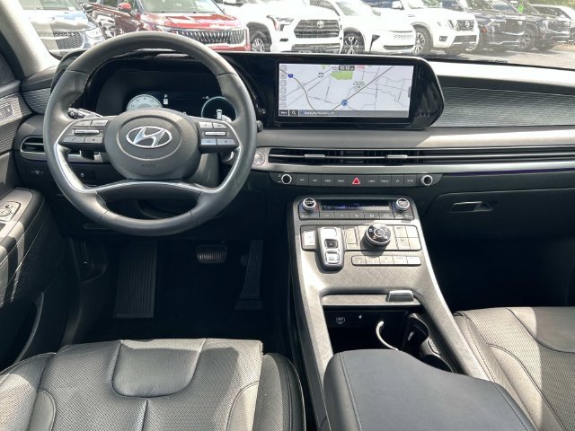 Used 2024 Hyundai Palisade Limited AWD/4WD image 17