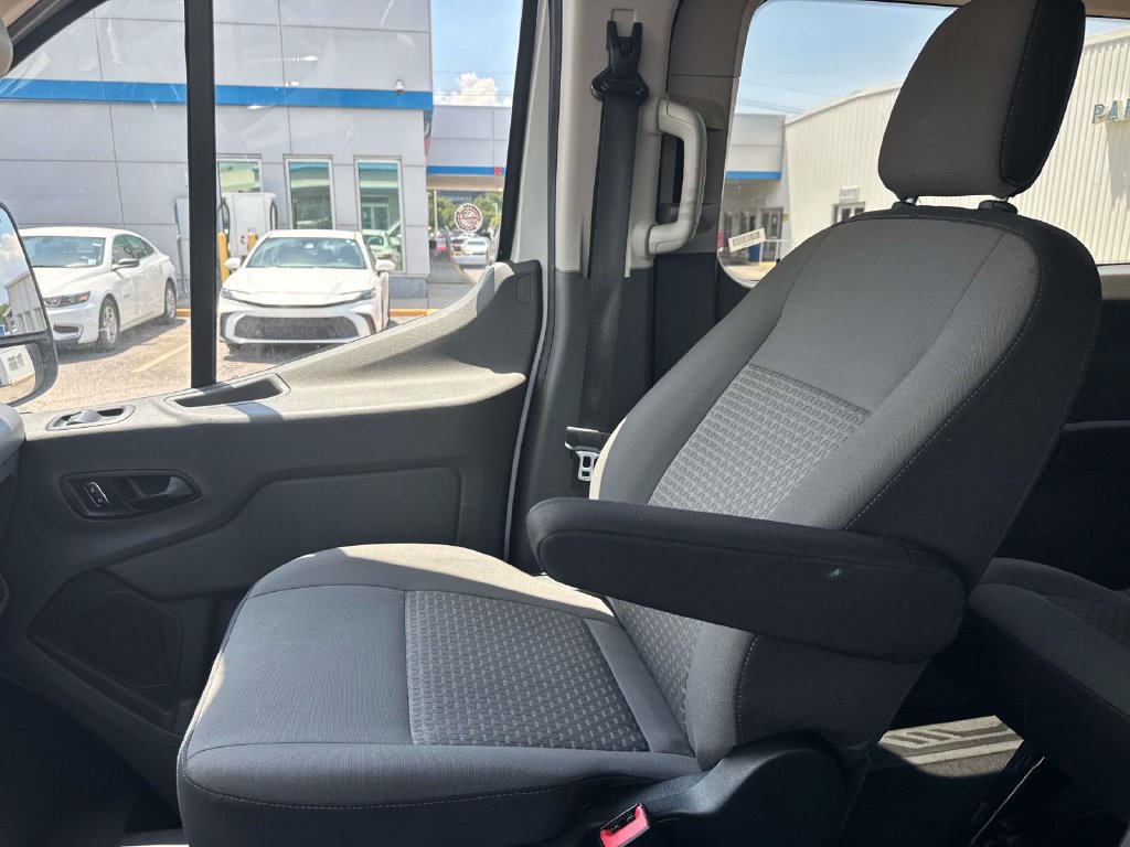 Used 2024 Ford Transit 350 XLT RWD image 17