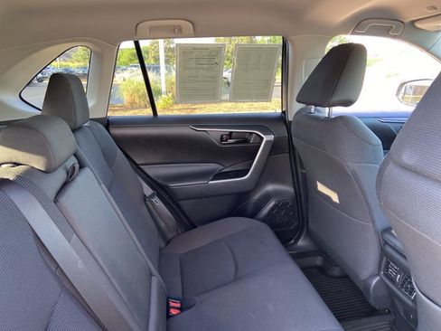 Used 2023 Toyota RAV4 LE AWD/4WD image 25