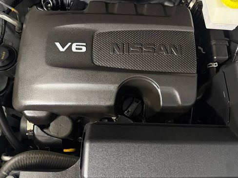 Used 2024 Nissan Pathfinder SL w/ SL Premium Package FWD image 33