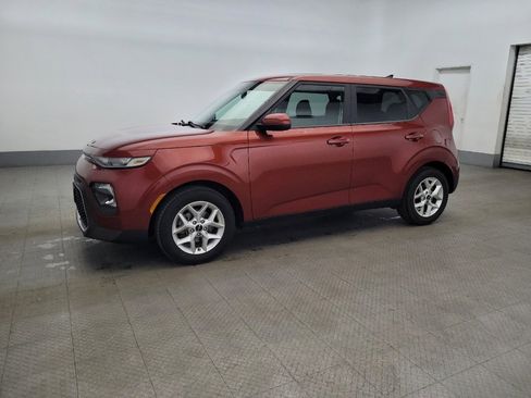 Used 2022 Kia Soul LX w/ Technology Package image 2