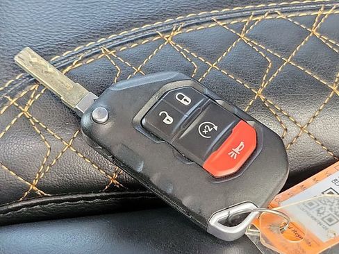 Used 2021 Jeep Wrangler Unlimited Sahara image 37