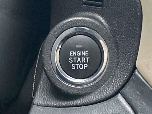 Used 2022 Subaru Outback Limited image 16