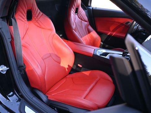 Used 2021 BMW Z4 sDrive30i w/ Premium Package image 26