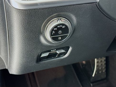 New 2026 Mercedes-Benz C 43 AMG 4MATIC Sedan image 11