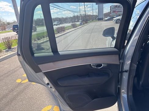 Used 2025 Volvo XC90 B5 Plus image 16