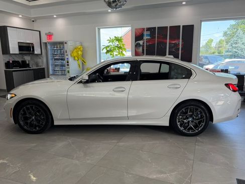 Used 2025 BMW 330i Sedan RWD image 4