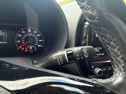 Used 2020 Kia Soul EX FWD image 17