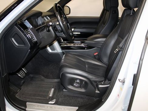 Used 2017 Land Rover Range Rover Supercharged image 8