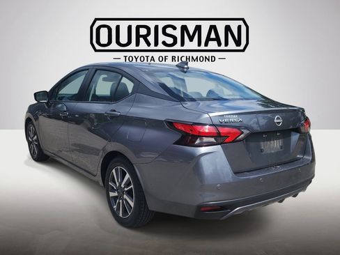 Used 2023 Nissan Versa SV FWD image 5
