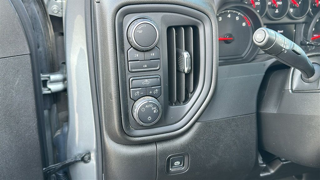 Used 2025 Chevrolet Silverado 2500 Custom AWD/4WD image 18