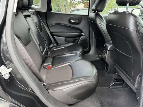 Used 2020 Jeep Compass Latitude FWD image 14