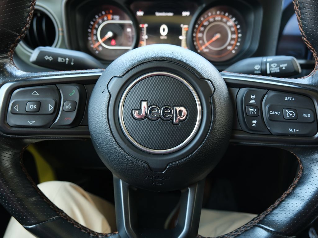 Used 2024 Jeep Gladiator Mojave AWD/4WD image 18