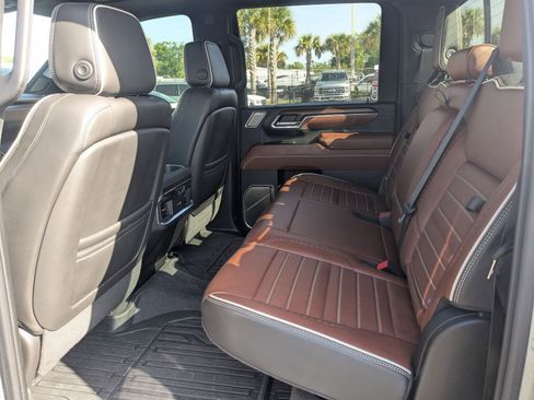 Used 2024 GMC Sierra 2500 Denali Ultimate w/ Max Trailering Package image 14