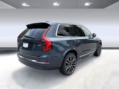 New 2026 Volvo XC90 B6 Plus w/ Protection Package Premier AWD/4WD image 9