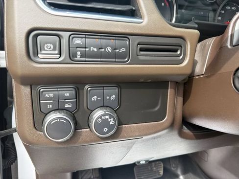 Used 2021 Chevrolet Tahoe LT w/ LT Signature Plus Package AWD/4WD image 17