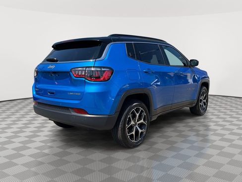 Used 2025 Jeep Compass Limited w/ Sun & Sound Group AWD/4WD image 9