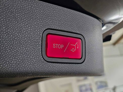 Used 2014 Mercedes-Benz GL 450 4MATIC image 17