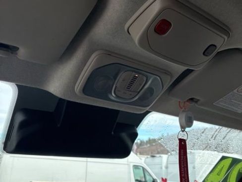 Used 2024 RAM ProMaster 2500 w/ Convenience Group image 27