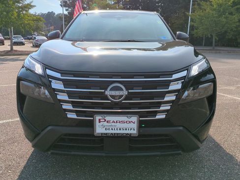 Used 2026 Nissan Rogue SV FWD image 9