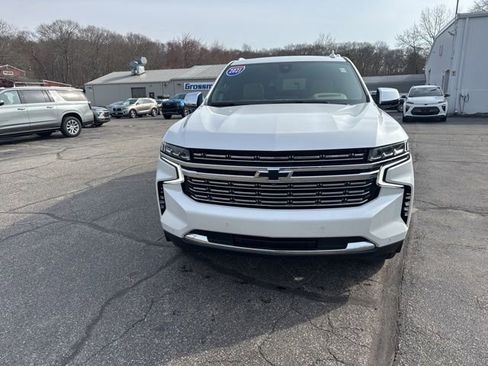 Used 2021 Chevrolet Suburban Premier w/ Premium Package image 3