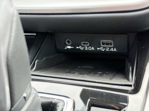 Certified 2025 Subaru Outback Touring XT AWD/4WD image 27