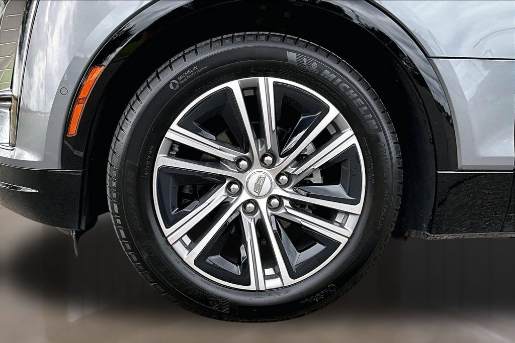 Used 2023 Cadillac Lyriq 2WD image 8