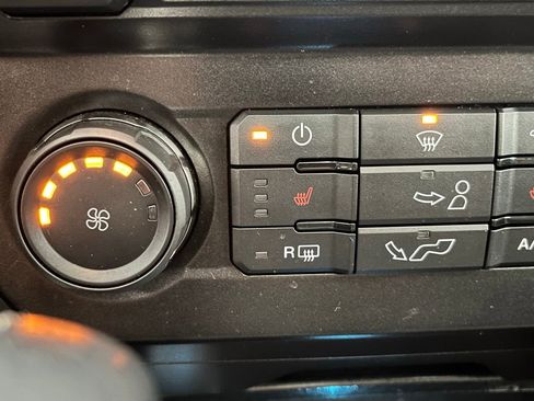 Used 2017 Ford F150 Raptor w/ Equipment Group 801A Mid AWD/4WD image 7