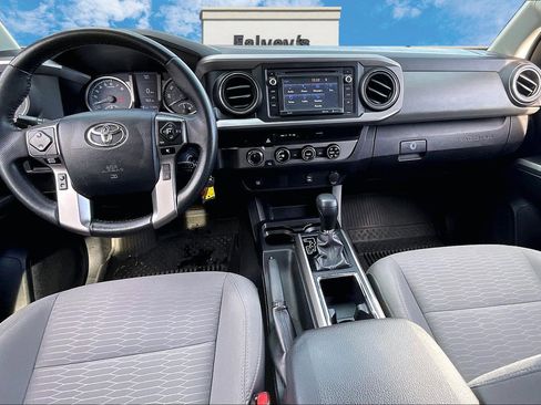 Used 2018 Toyota Tacoma SR5 image 15