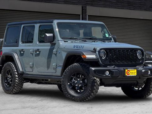 Used 2025 Jeep Wrangler Unlimited Sport S 4xe AWD/4WD image 2