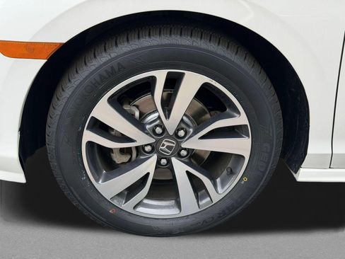 Used 2023 Honda Odyssey Touring image 13