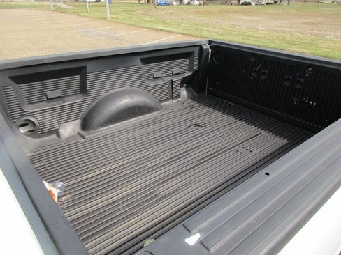 Used 2009 Ford F150 STX image 11