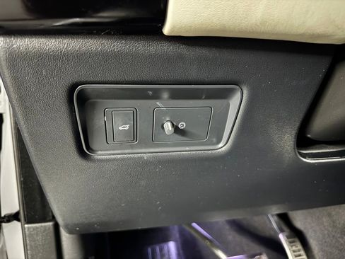 Used 2020 Land Rover Range Rover Sport HSE Dynamic AWD/4WD image 28