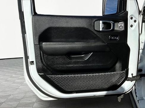 Used 2021 Jeep Gladiator Overland w/ Popular Equipment Package image 18