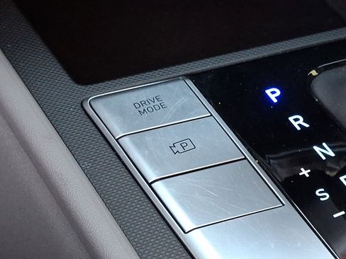 Used 2023 Hyundai Elantra SEL FWD image 27