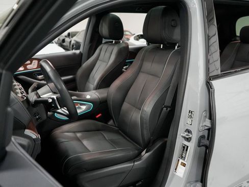 Used 2024 Mercedes-Benz GLS 580 4MATIC image 10