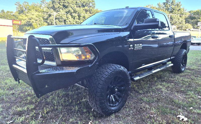 Used 2017 RAM 3500 Tradesman w/ Chrome Appearance Group AWD/4WD image 3