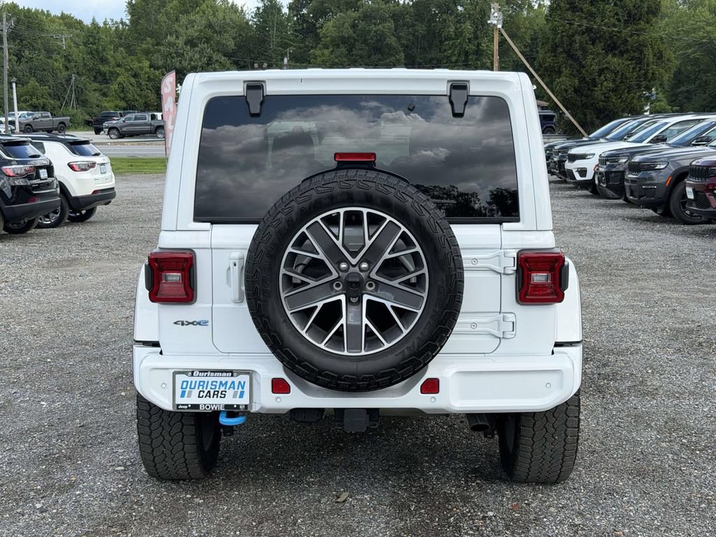 Used 2024 Jeep Wrangler High Altitude AWD/4WD image 3