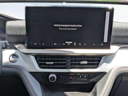 New 2026 Ford Explorer Active RWD image 20