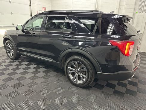 Used 2023 Ford Explorer XLT w/ Equipment Group 202A AWD/4WD image 7