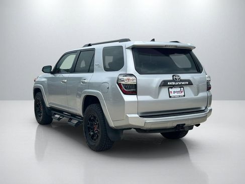 Used 2021 Toyota 4Runner TRD Off-Road Premium w/ Moonroof Package AWD/4WD image 7
