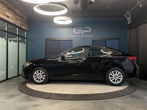 Used 2016 MAZDA MAZDA3 i Touring image 6