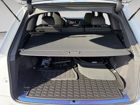 New 2026 Audi SQ7 Premium Plus image 22