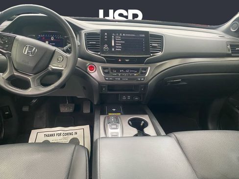 Certified 2025 Honda Passport EX-L image 11