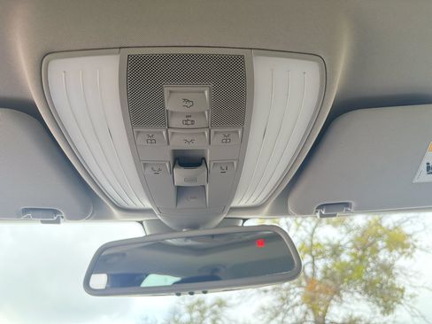 Used 2011 Mercedes-Benz E 350 Sedan image 46