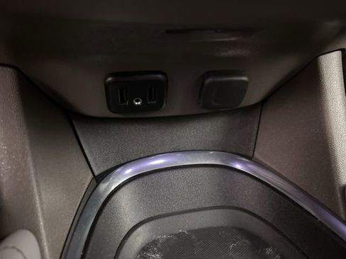 Used 2017 Chevrolet Malibu LT image 17