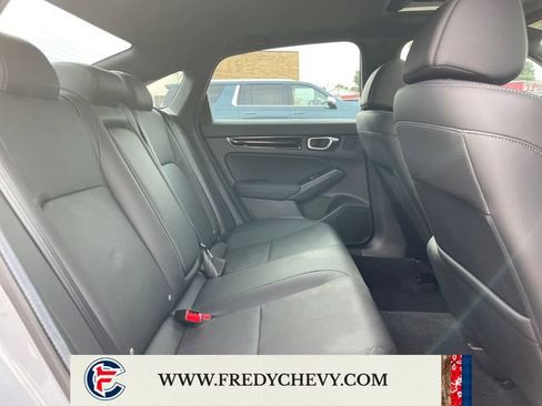 Used 2025 Honda Civic Sport image 42