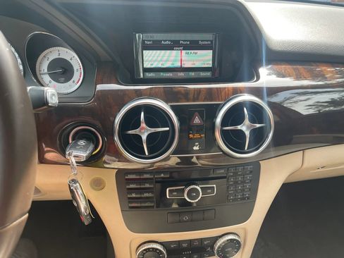 Used 2014 Mercedes-Benz GLK 250 BlueTEC 4MATIC image 18