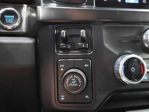 Used 2023 Ford F350 Lariat w/ Lariat Ultimate Package AWD/4WD image 48